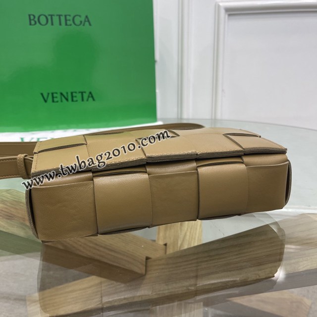 Bottega veneta高端女包 KF0017 寶緹嘉Cassette肩背女包 BV新款放大編織斜挎包  gxz1381